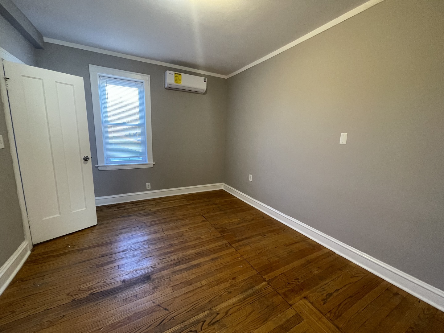 9215 S Kingston Avenue Unit: 2R