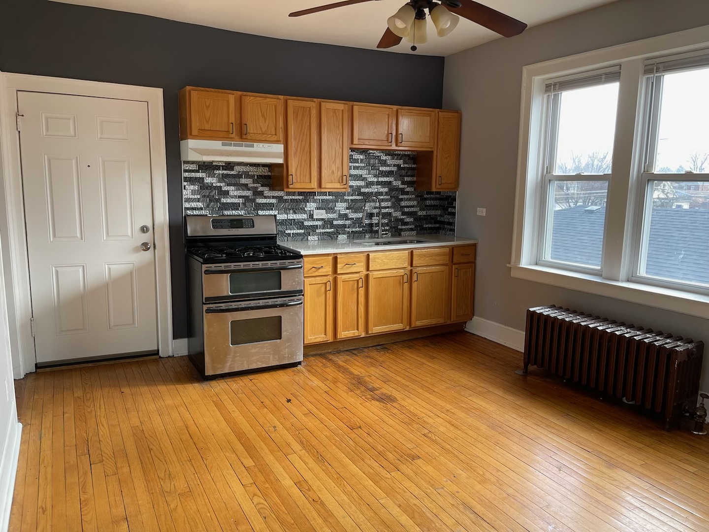 9215 S Kingston Avenue Unit: 2R