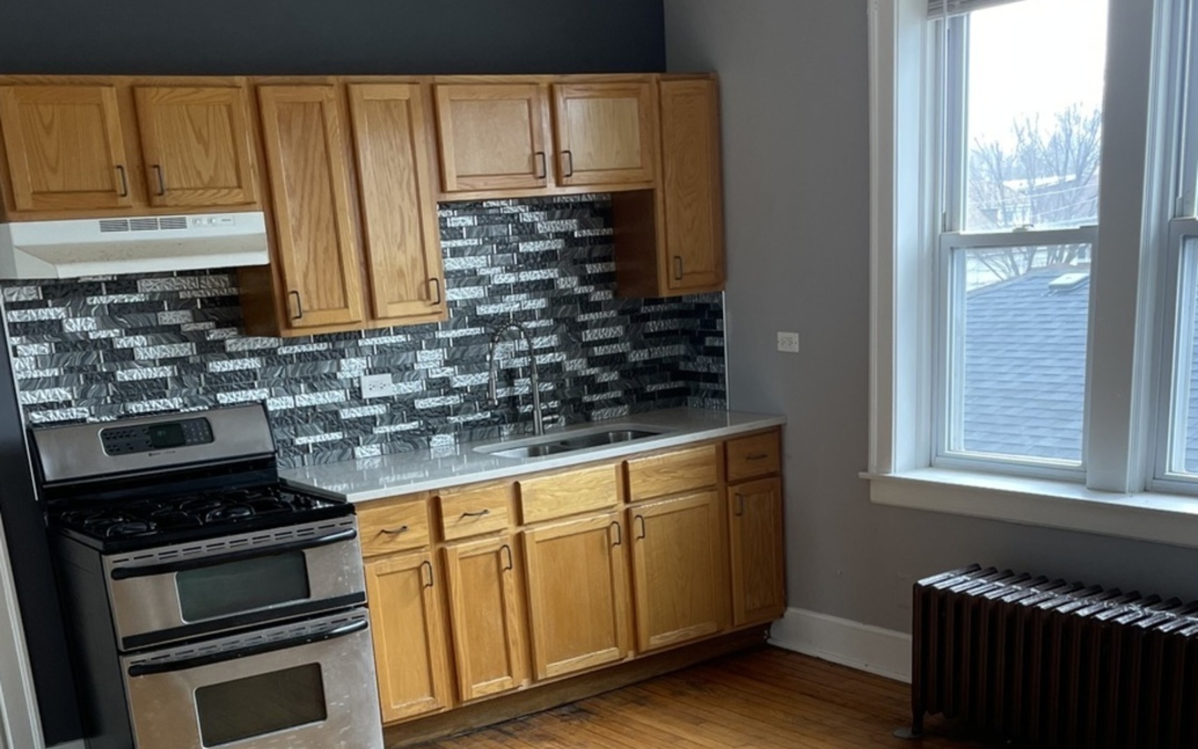 9215 S Kingston Avenue Unit: 2R