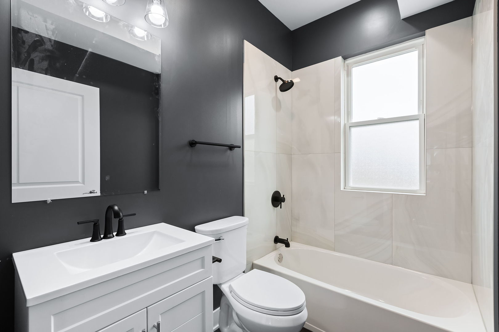 7239 S Emerald Avenue Unit: R1