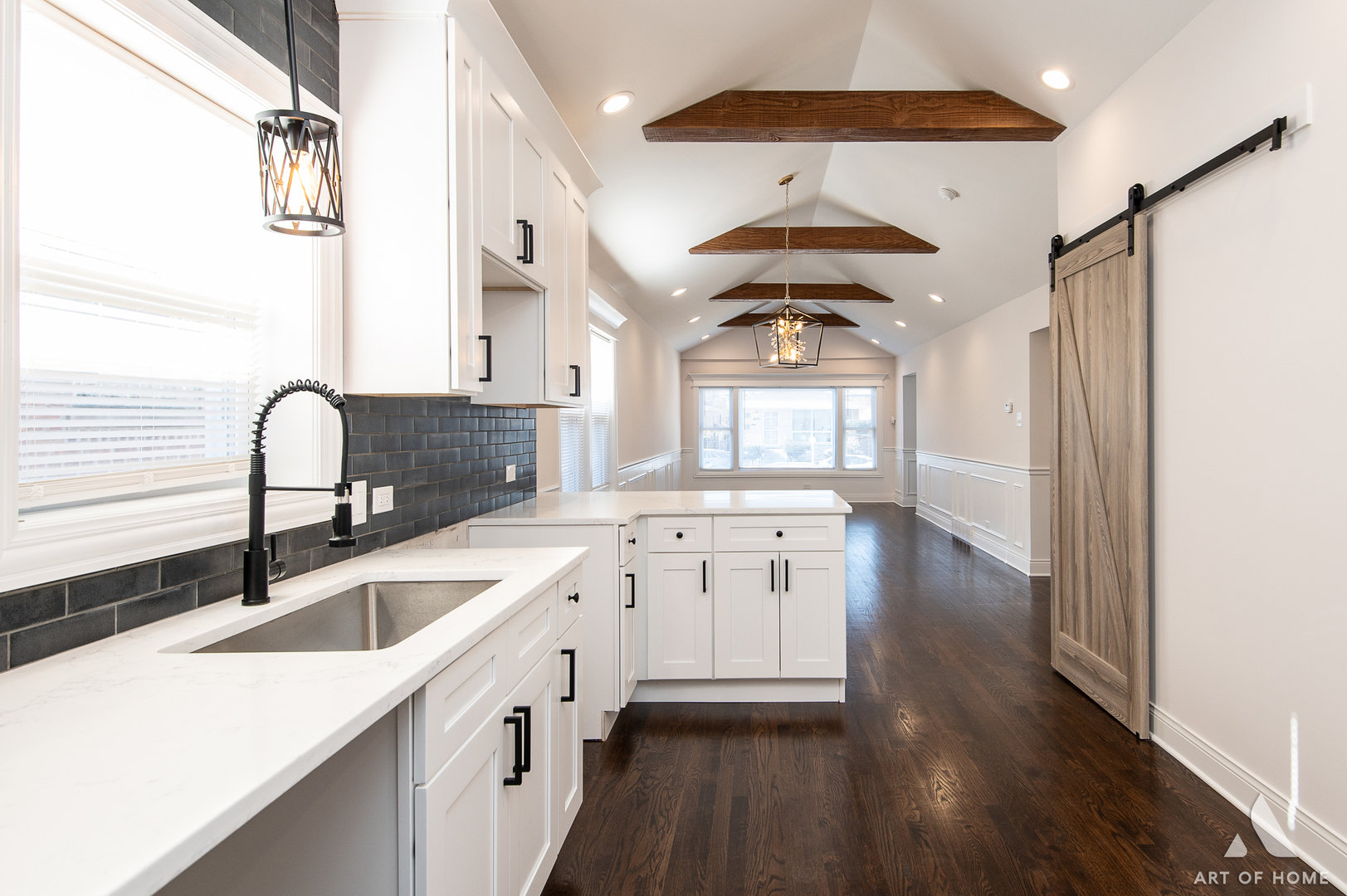 9009 S PHILLIPS Street