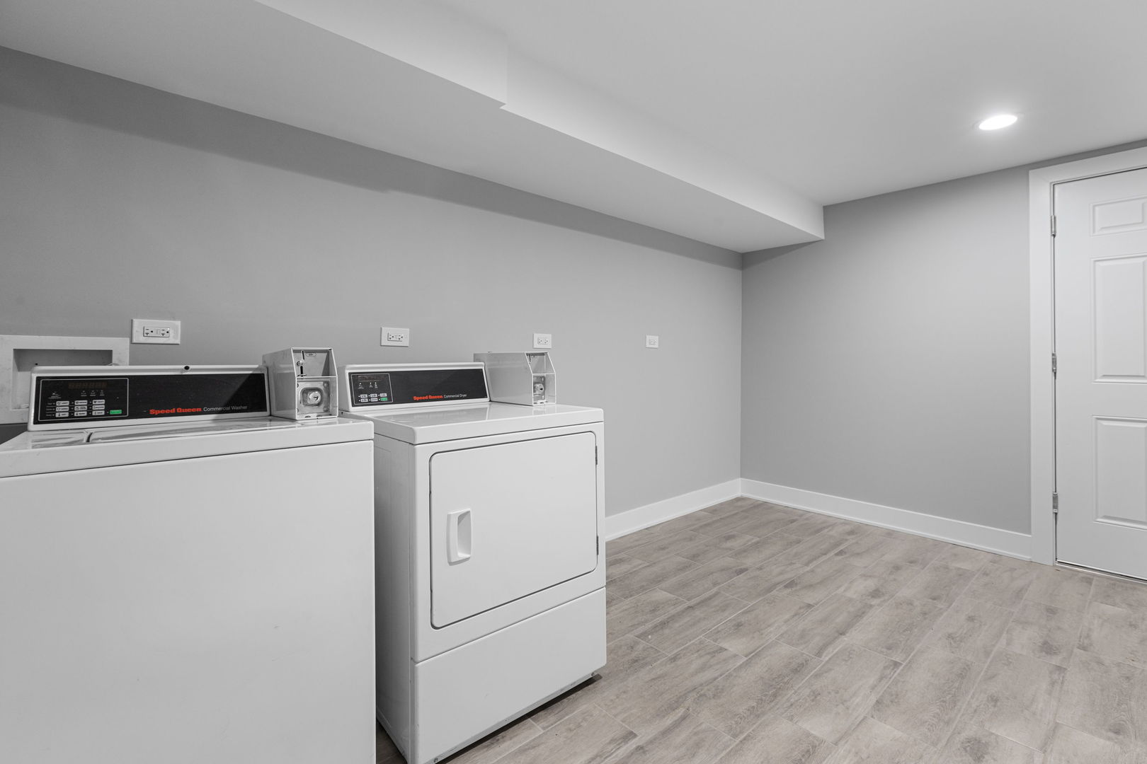 7237 S Emerald Avenue Unit: F1