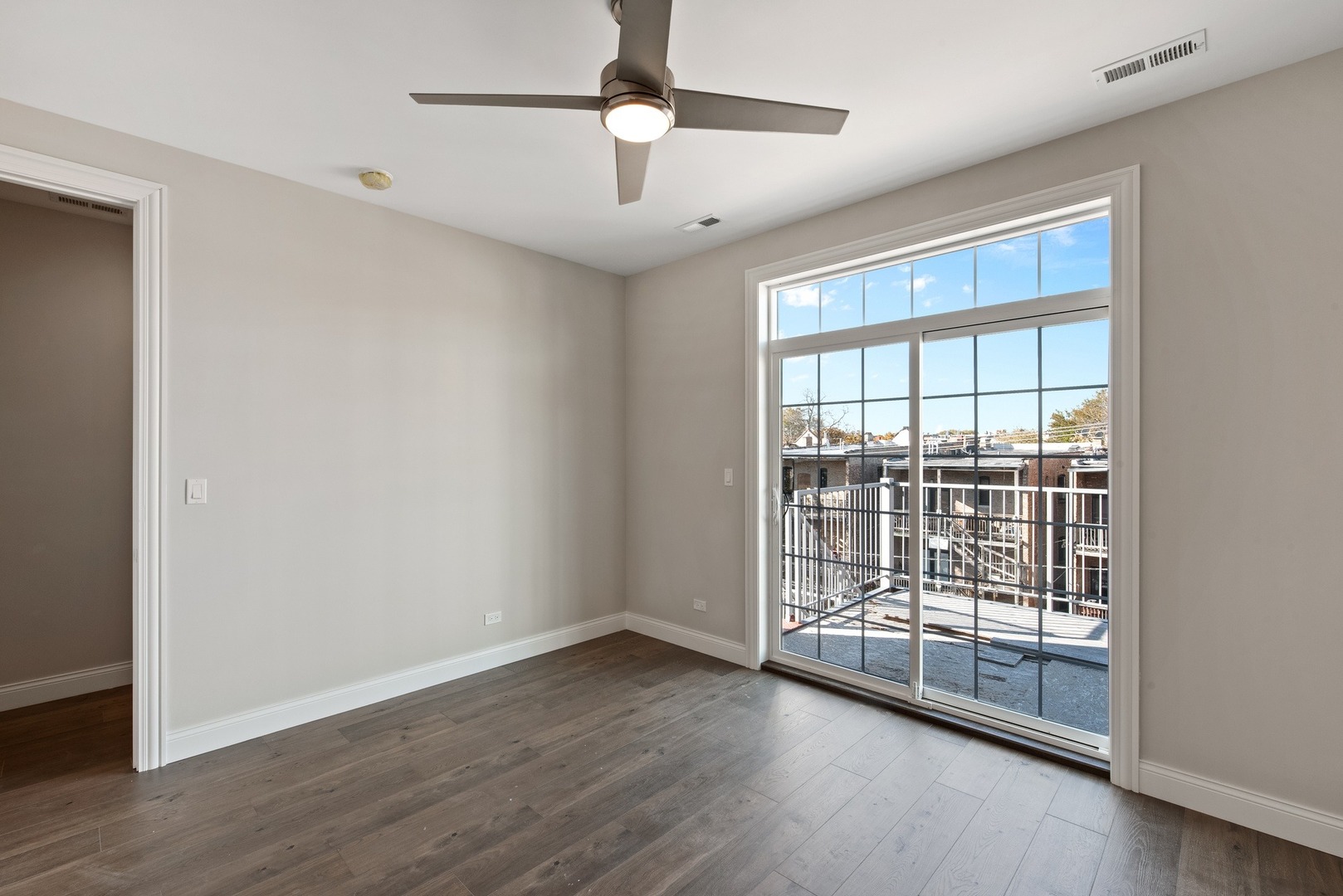 4832 S Saint Lawrence Avenue Unit: 1