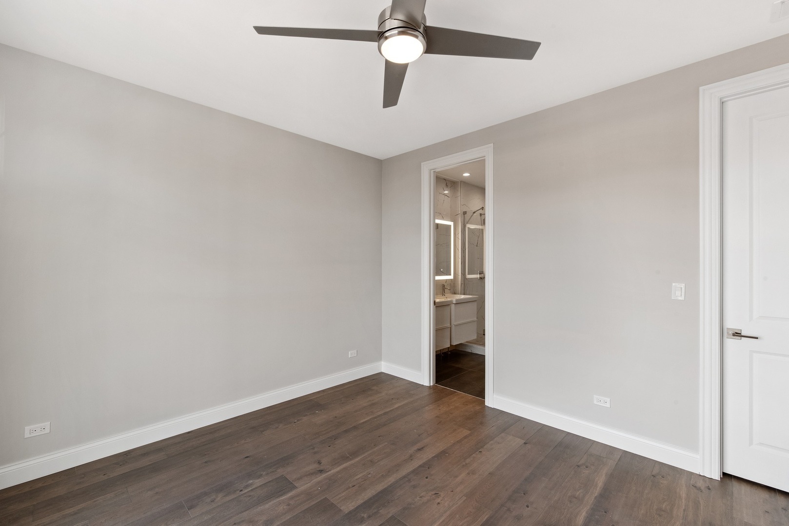 4832 S Saint Lawrence Avenue Unit: 1