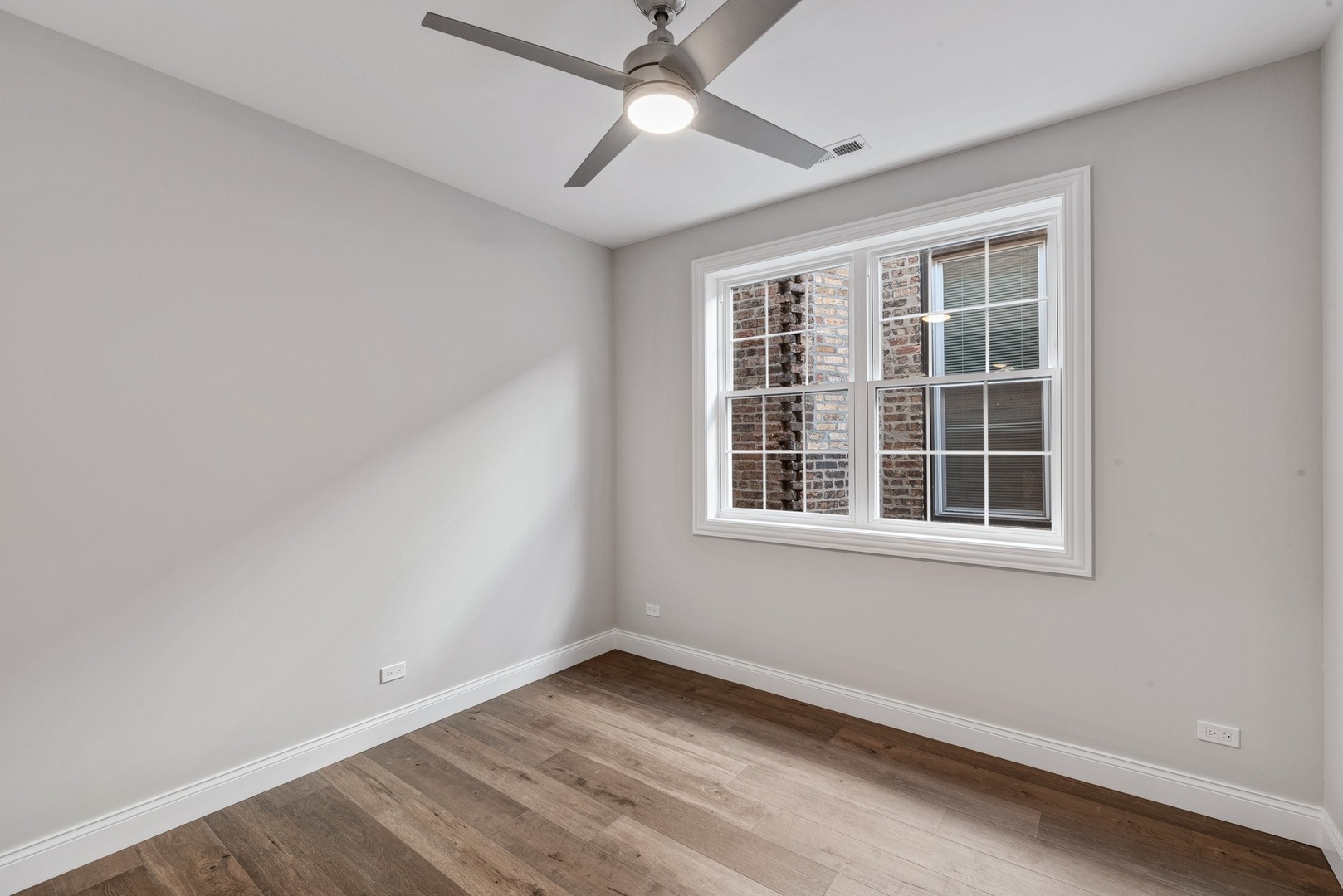 4832 S Saint Lawrence Avenue Unit: 1