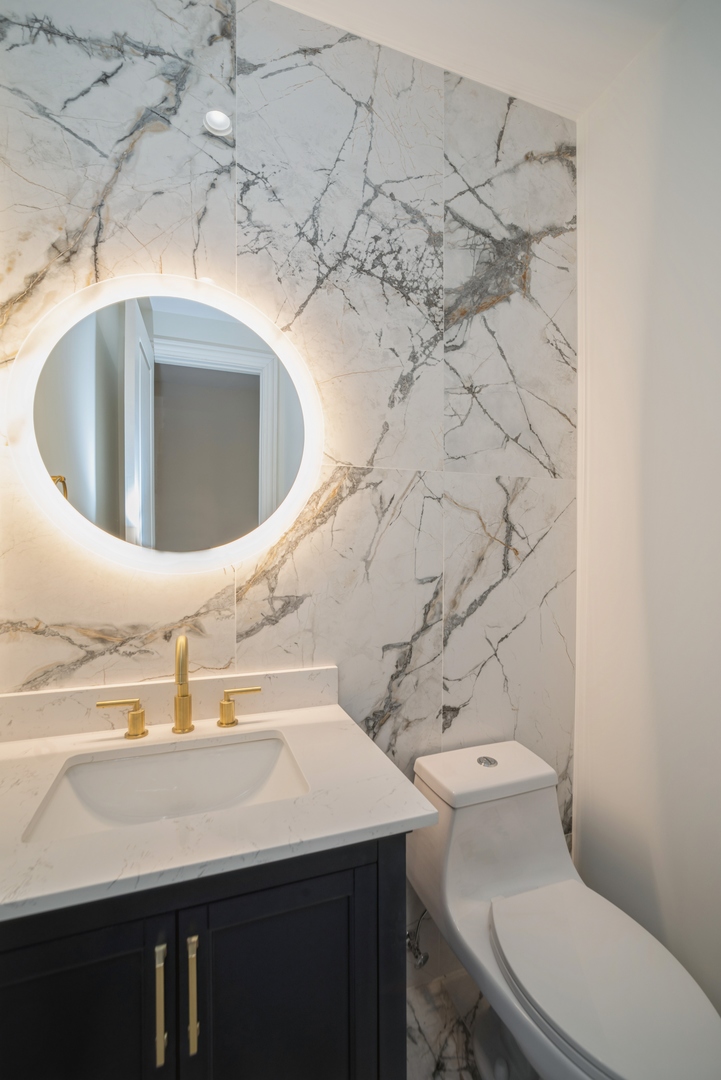 4832 S Saint Lawrence Avenue Unit: 1