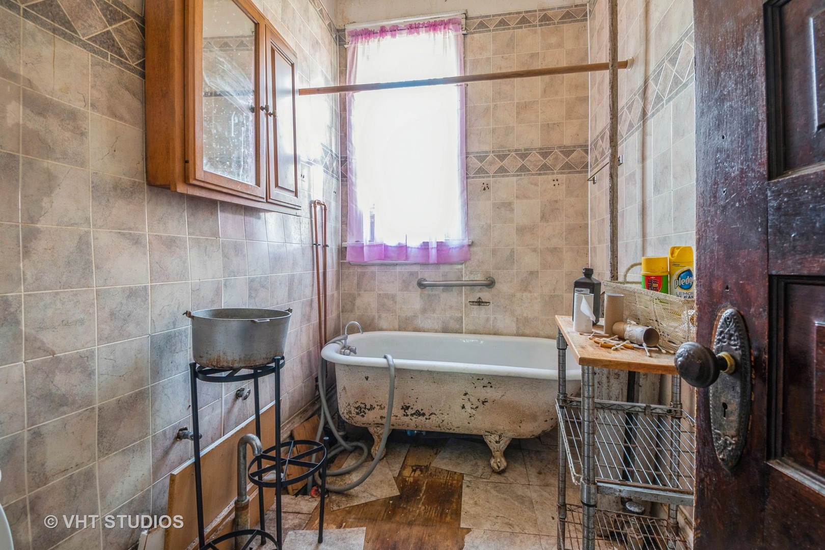 7206 S Champlain Avenue