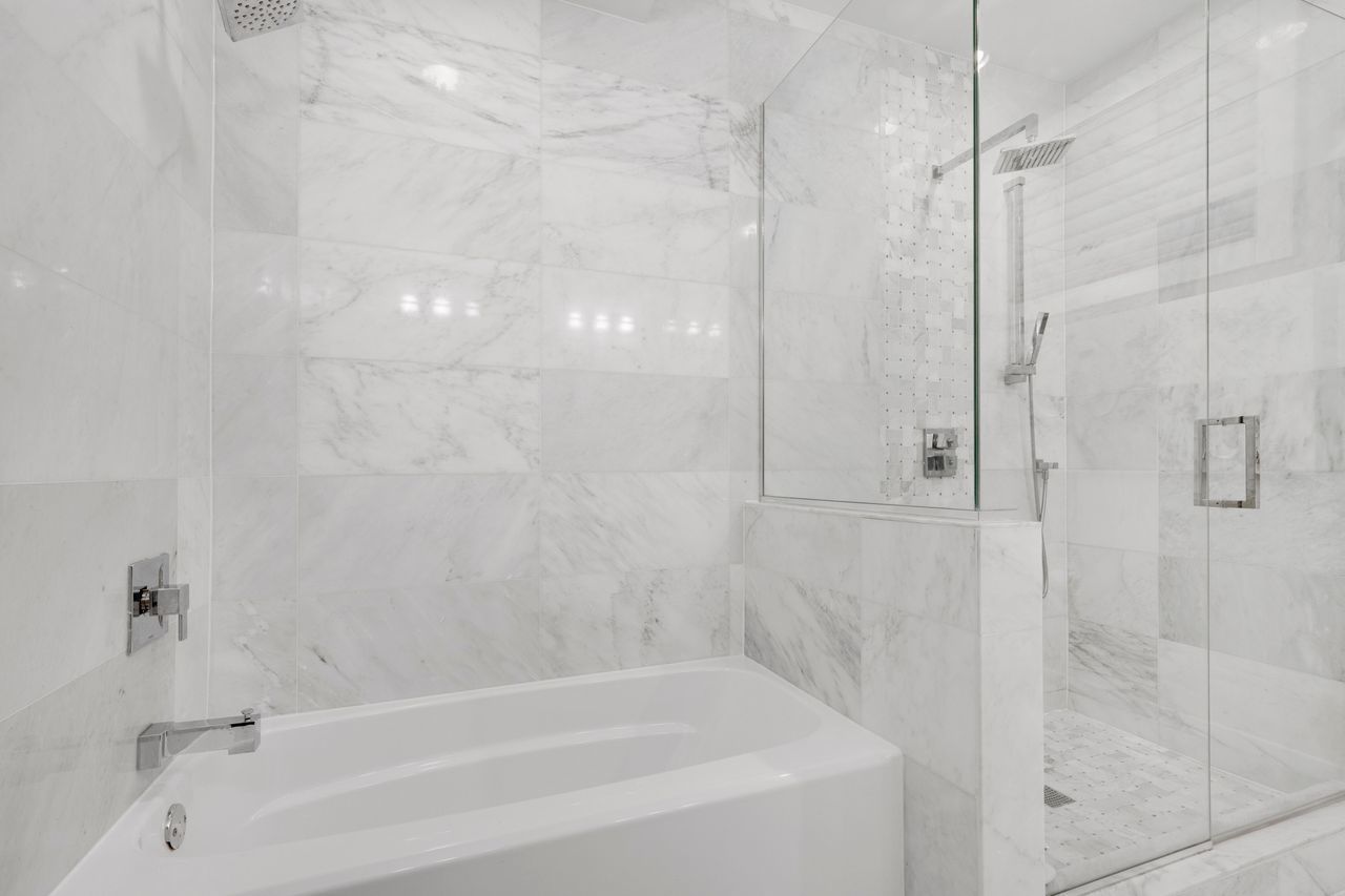 4226 S Ellis Avenue Unit: 1B