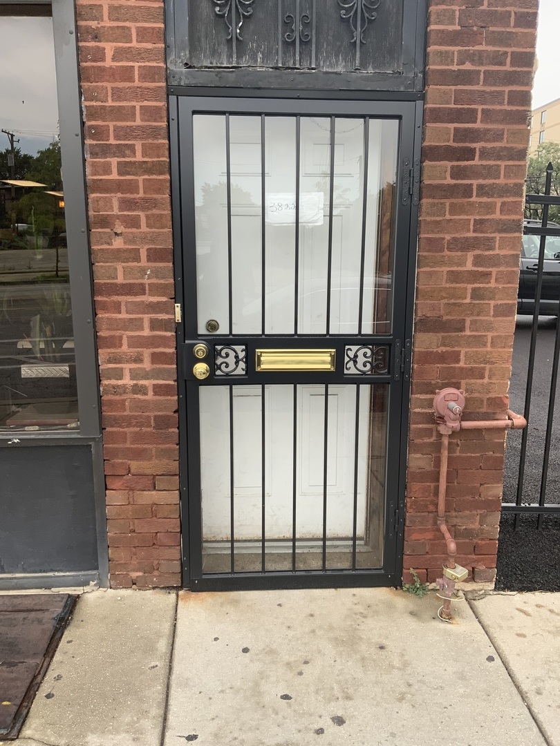 3822 W Madison Street