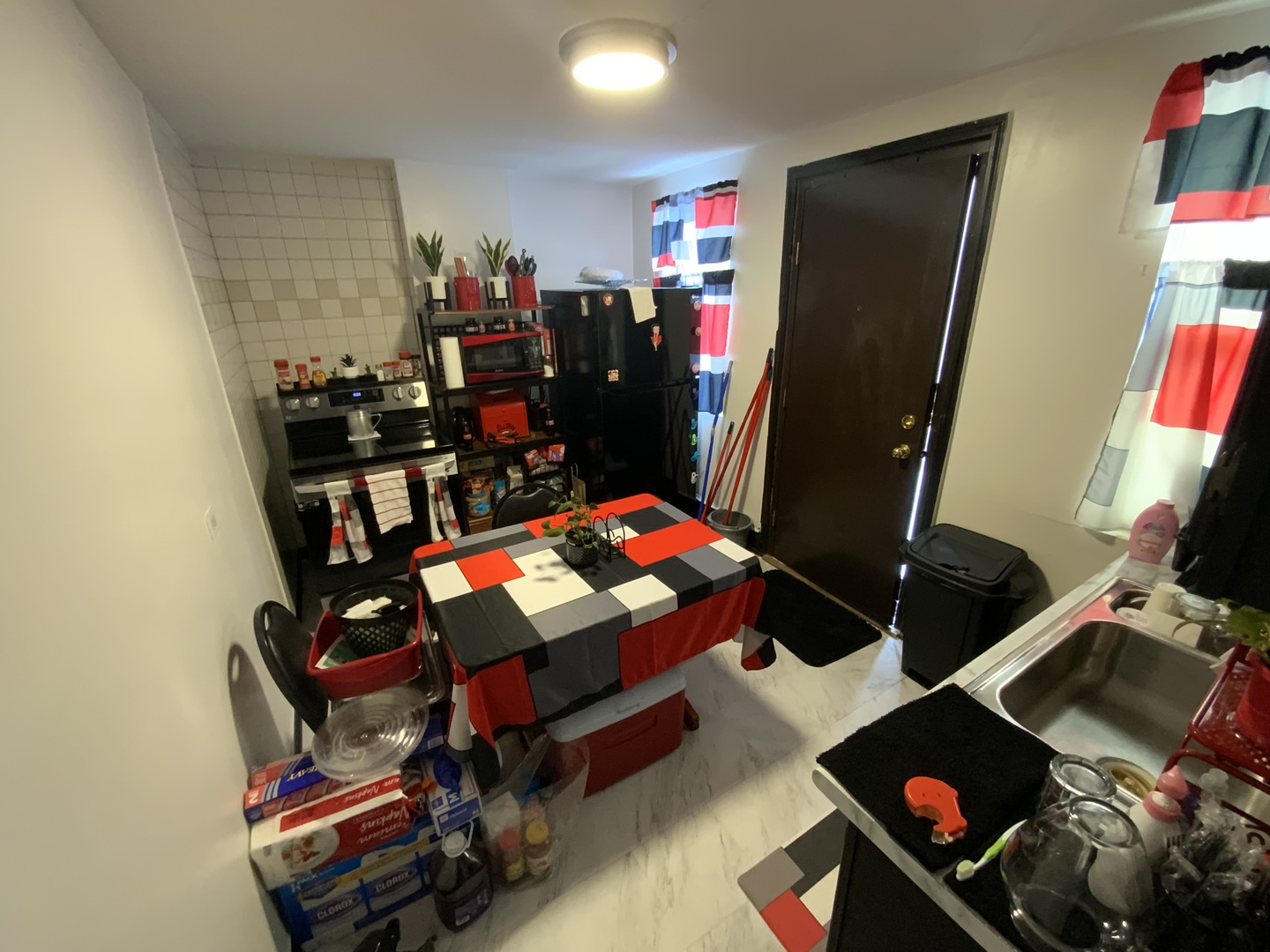 3822 W Madison Street