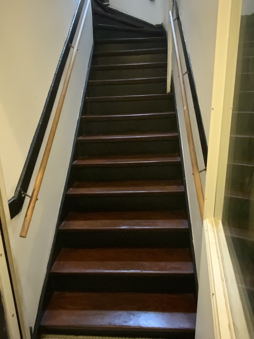 3822 W Madison Street