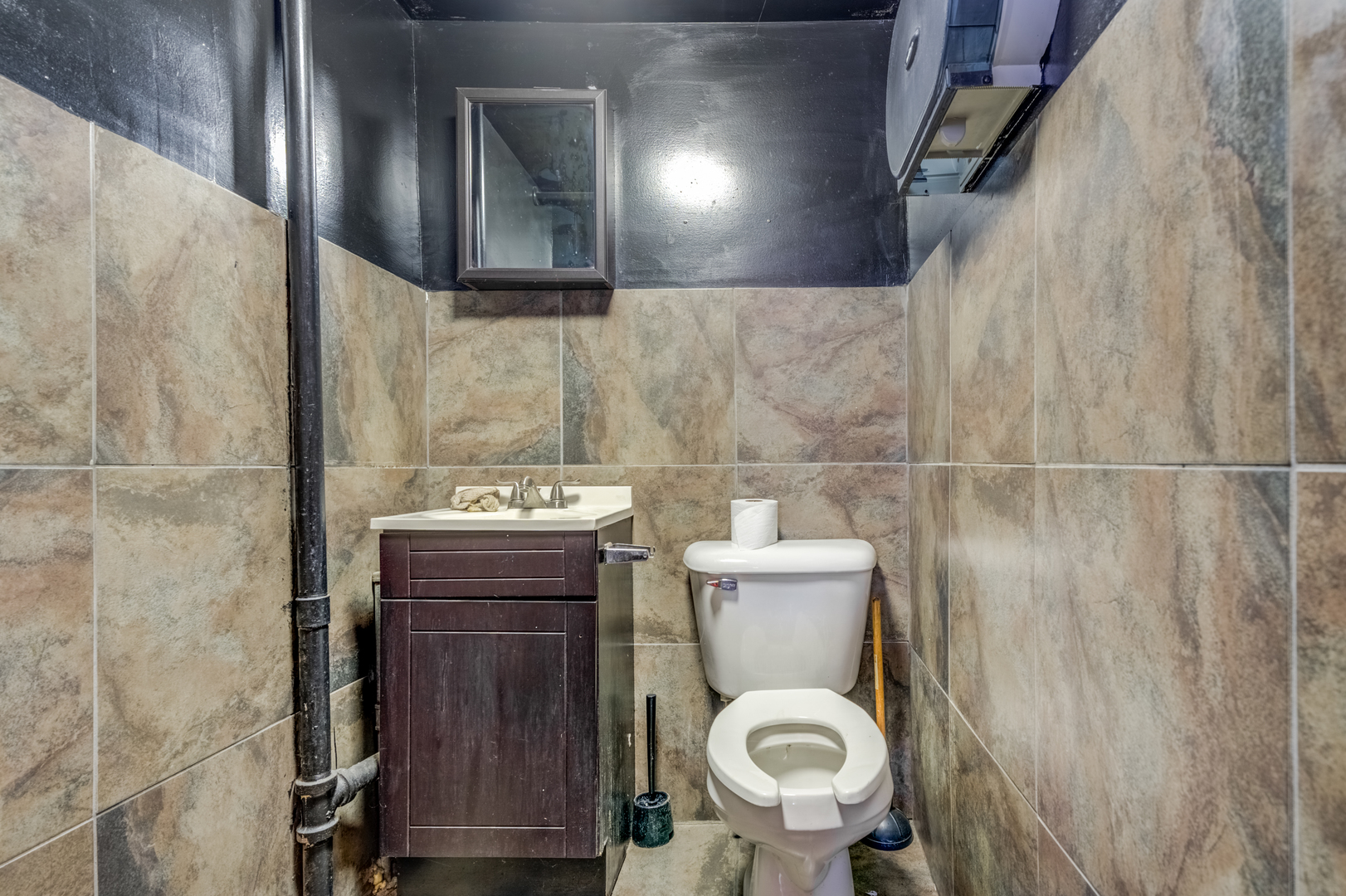 3822 W Madison Street