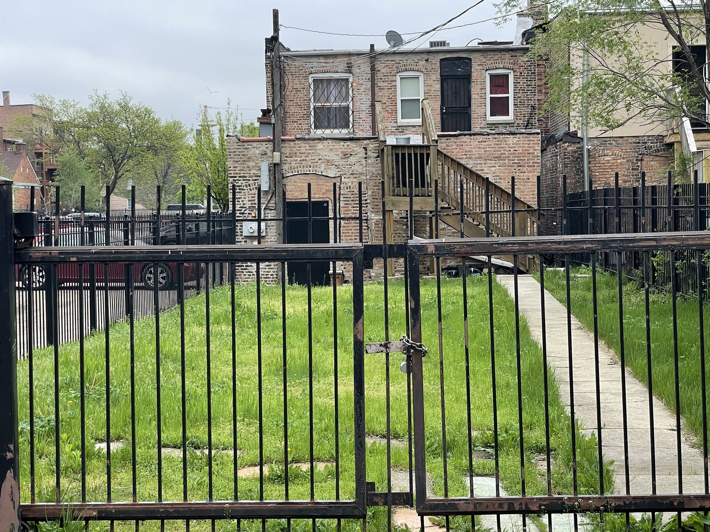 3822 W Madison Street