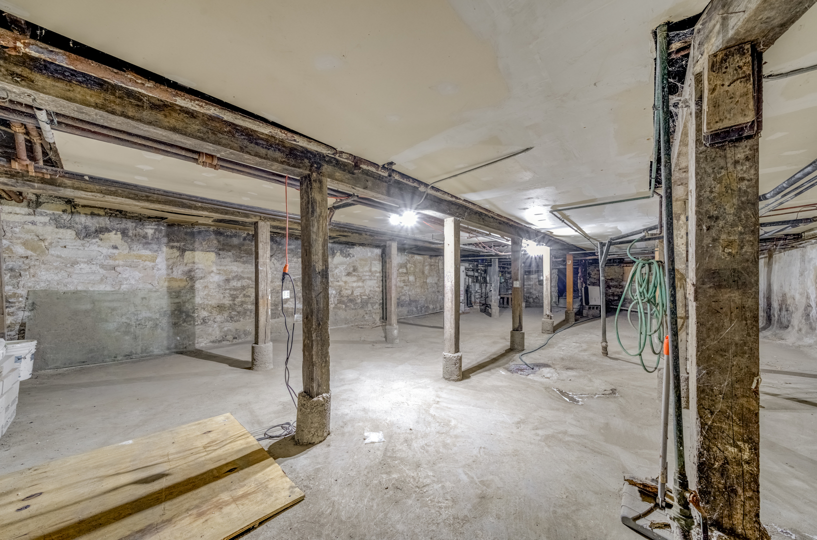 3822 W Madison Street