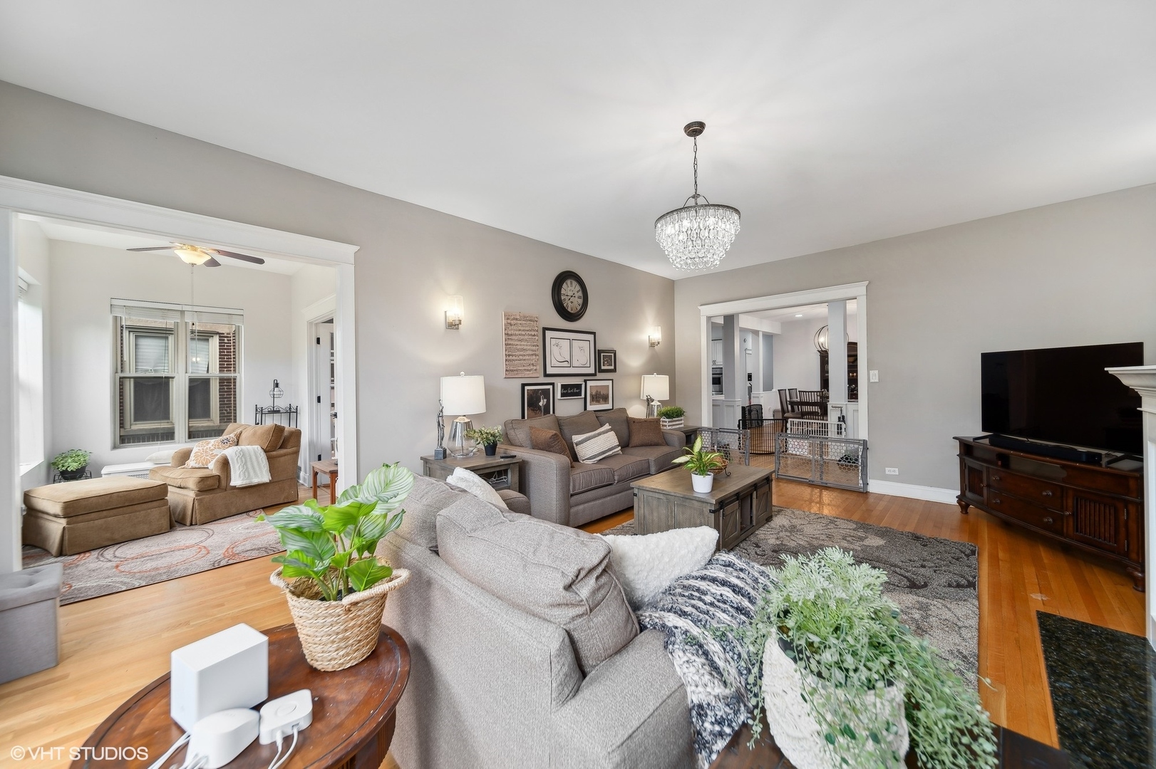 1055 E Hyde Park Boulevard Unit: 3