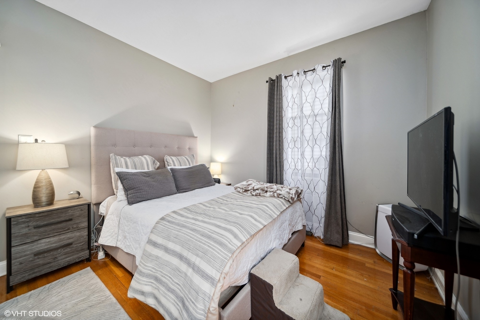 1055 E Hyde Park Boulevard Unit: 3