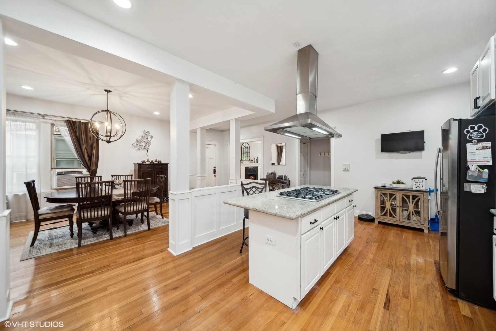 1055 E Hyde Park Boulevard Unit: 3