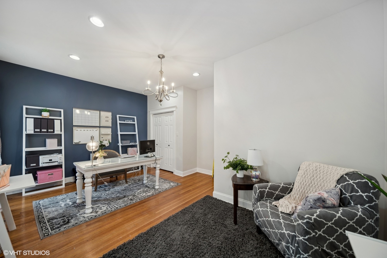 1055 E Hyde Park Boulevard Unit: 3