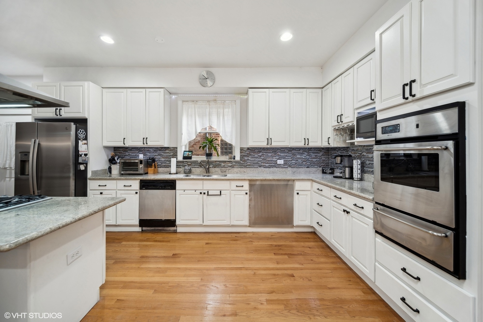 1055 E Hyde Park Boulevard Unit: 3