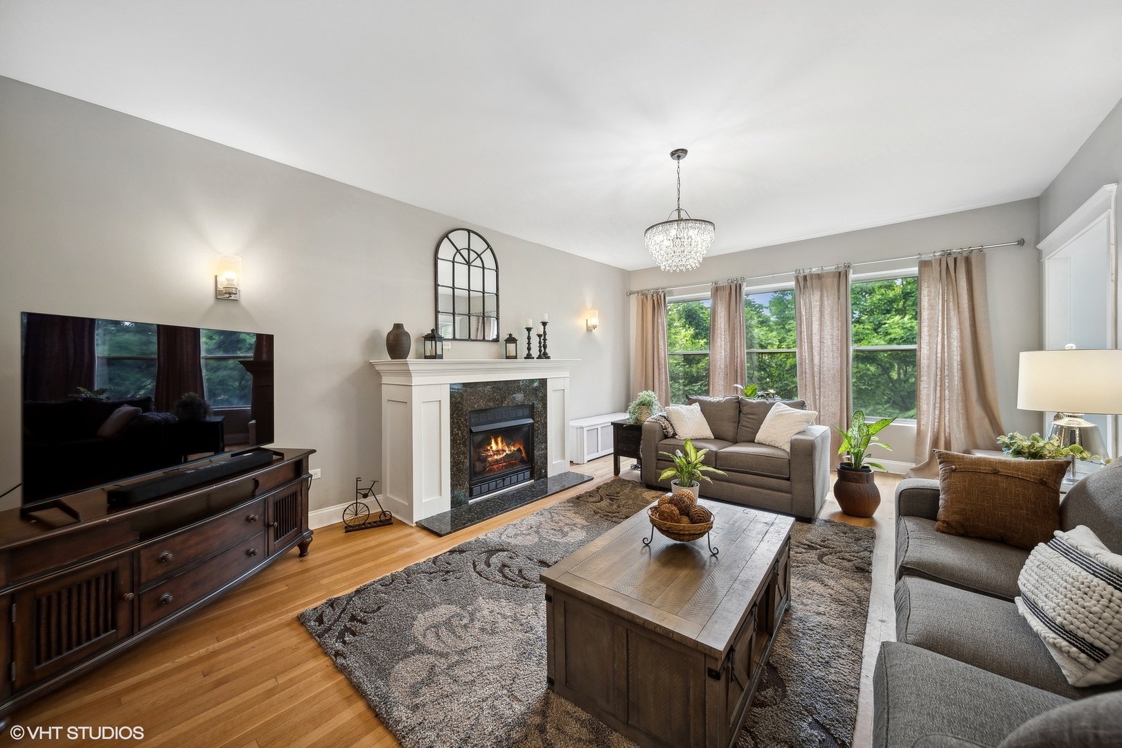 1055 E Hyde Park Boulevard Unit: 3