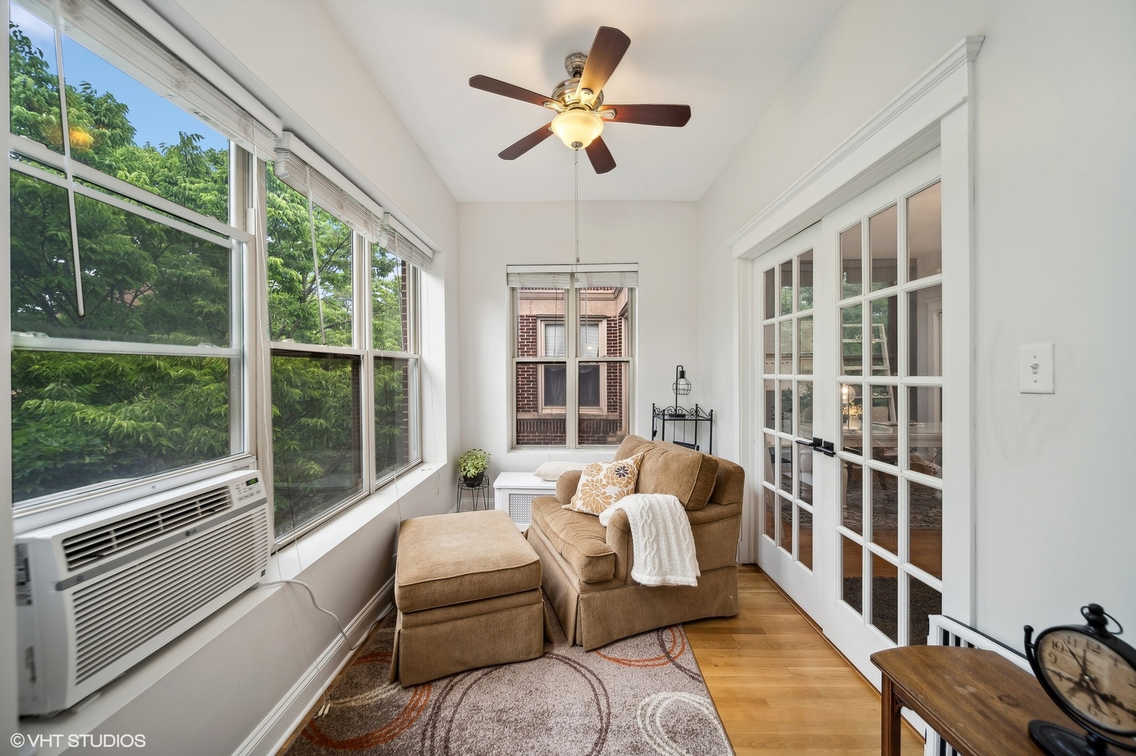 1055 E Hyde Park Boulevard Unit: 3