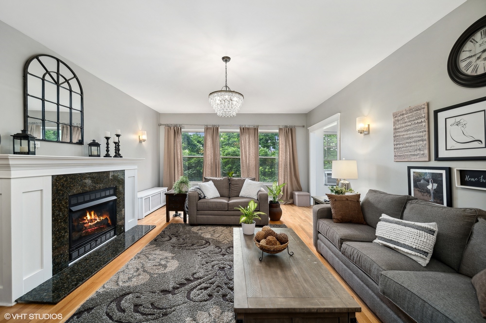 1055 E Hyde Park Boulevard Unit: 3