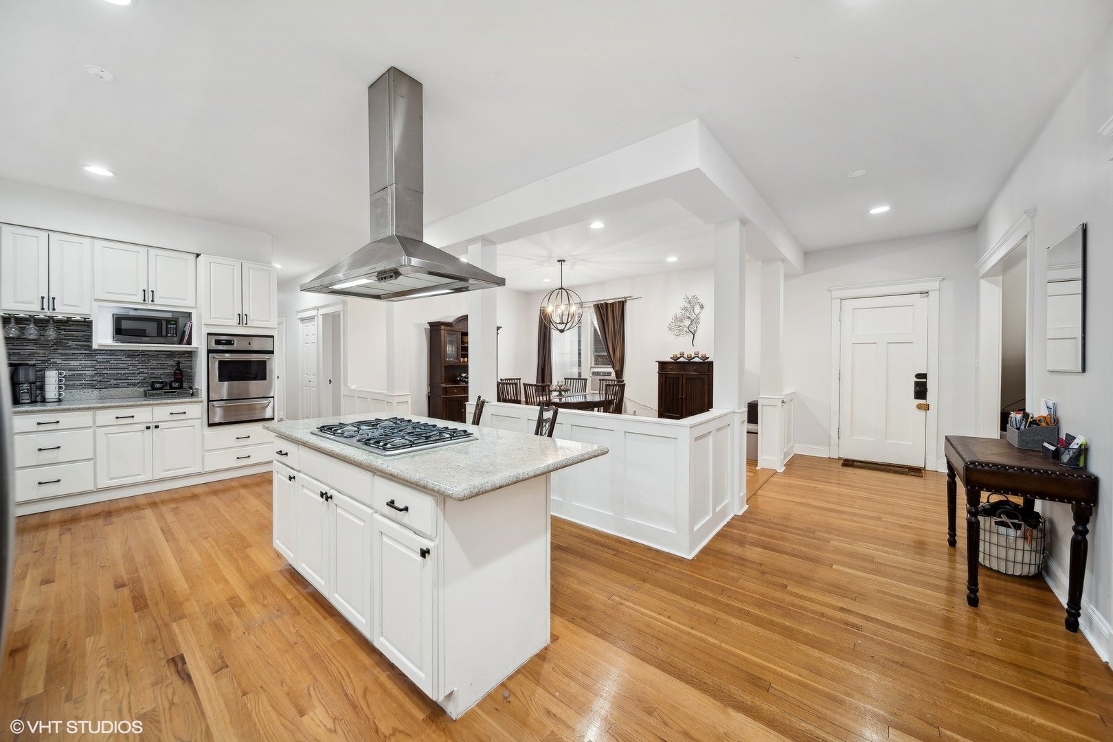 1055 E Hyde Park Boulevard Unit: 3