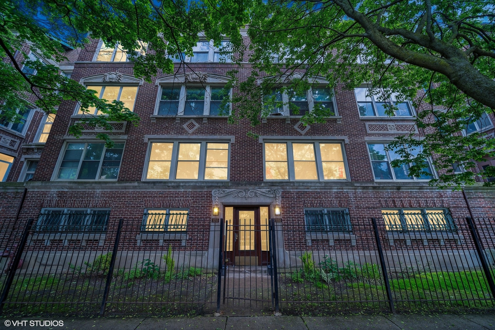 1055 E Hyde Park Boulevard Unit: 3