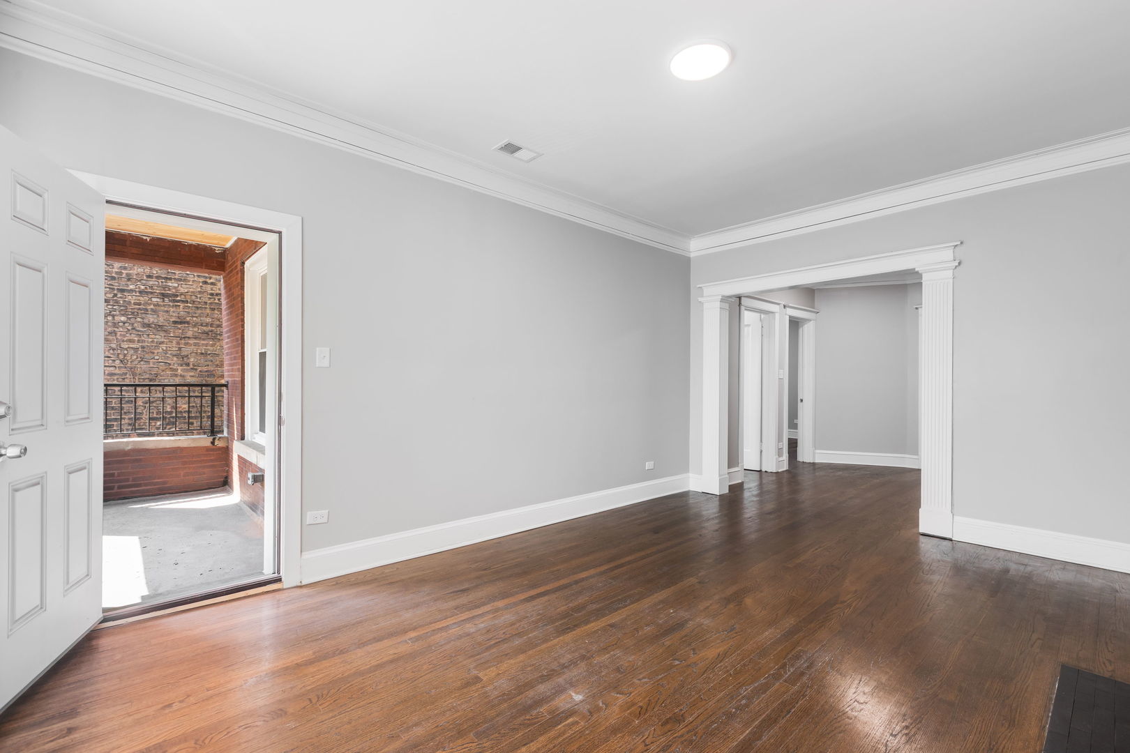 5724 S King Drive Unit: 2