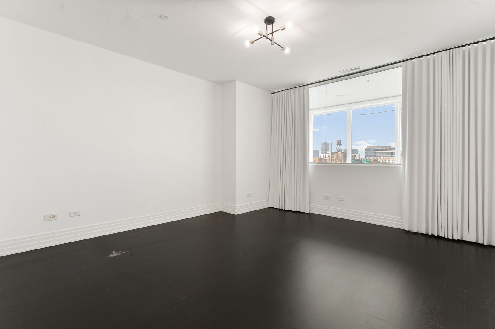 600 N Kingsbury Street Unit: 506