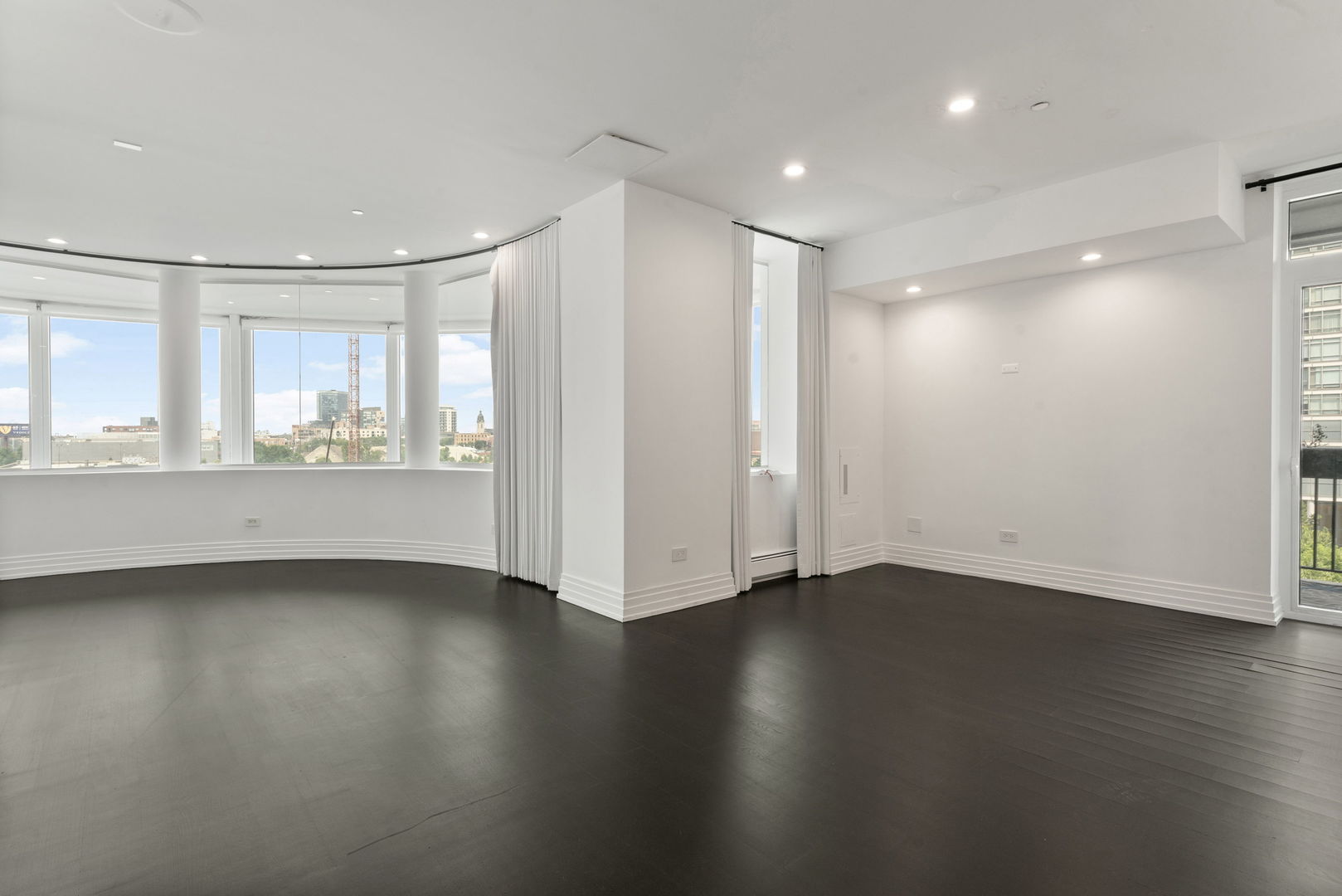 600 N Kingsbury Street Unit: 506