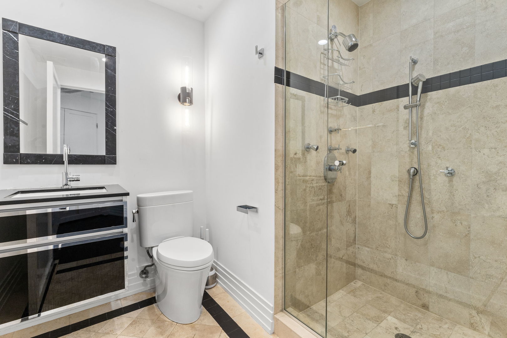 600 N Kingsbury Street Unit: 506