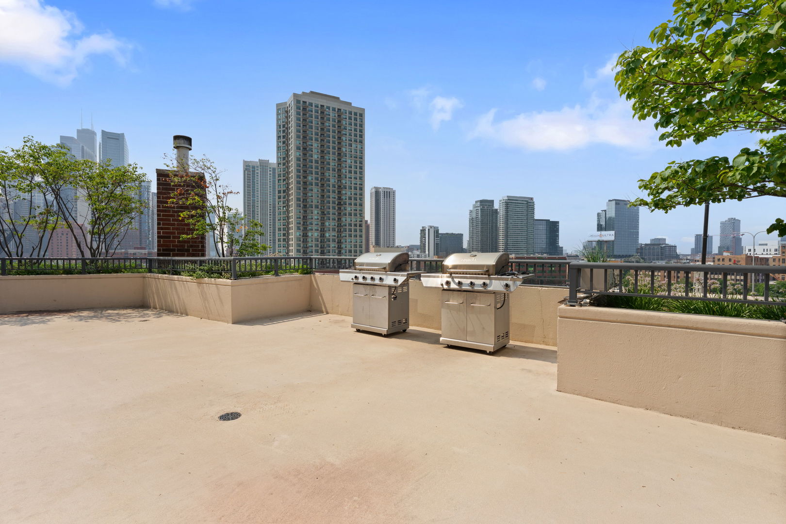 600 N Kingsbury Street Unit: 506