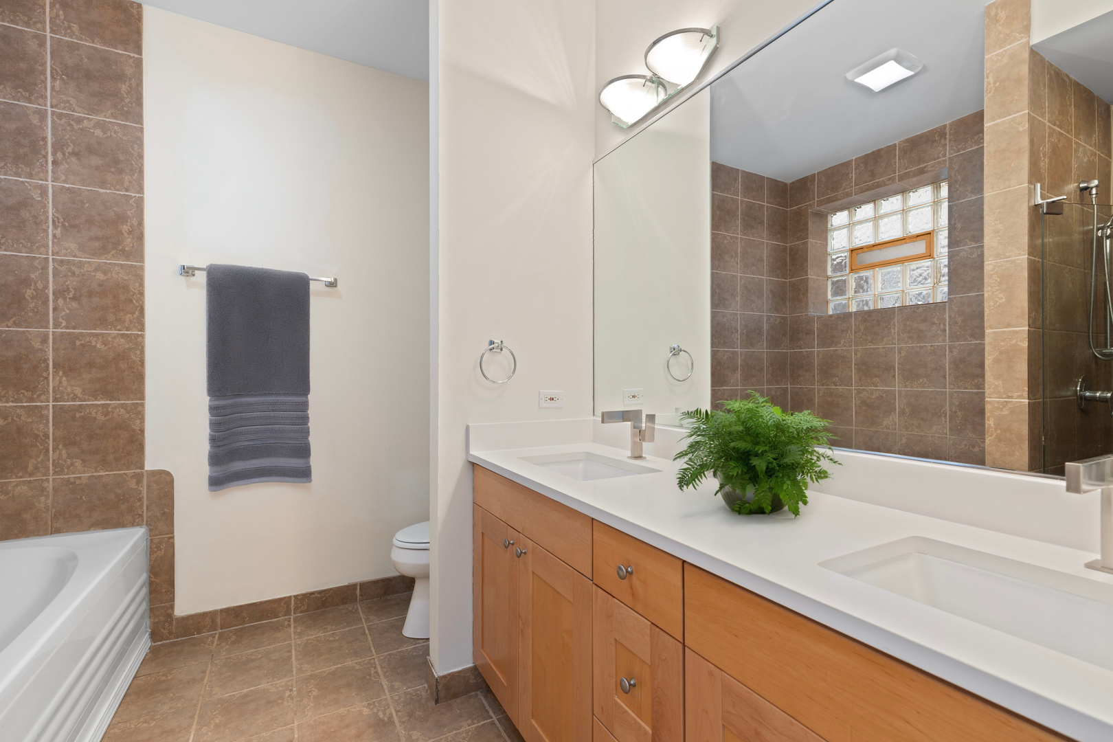 3976 S Ellis Avenue Unit: GS