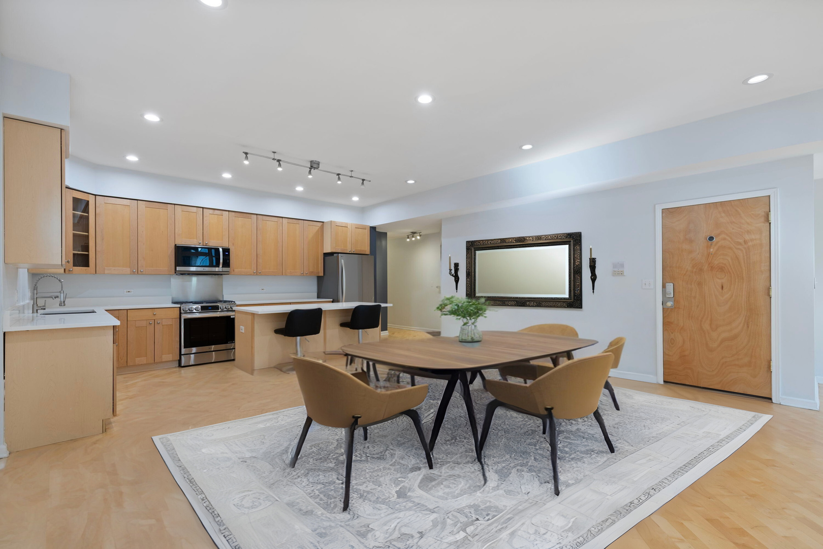 3976 S Ellis Avenue Unit: GS