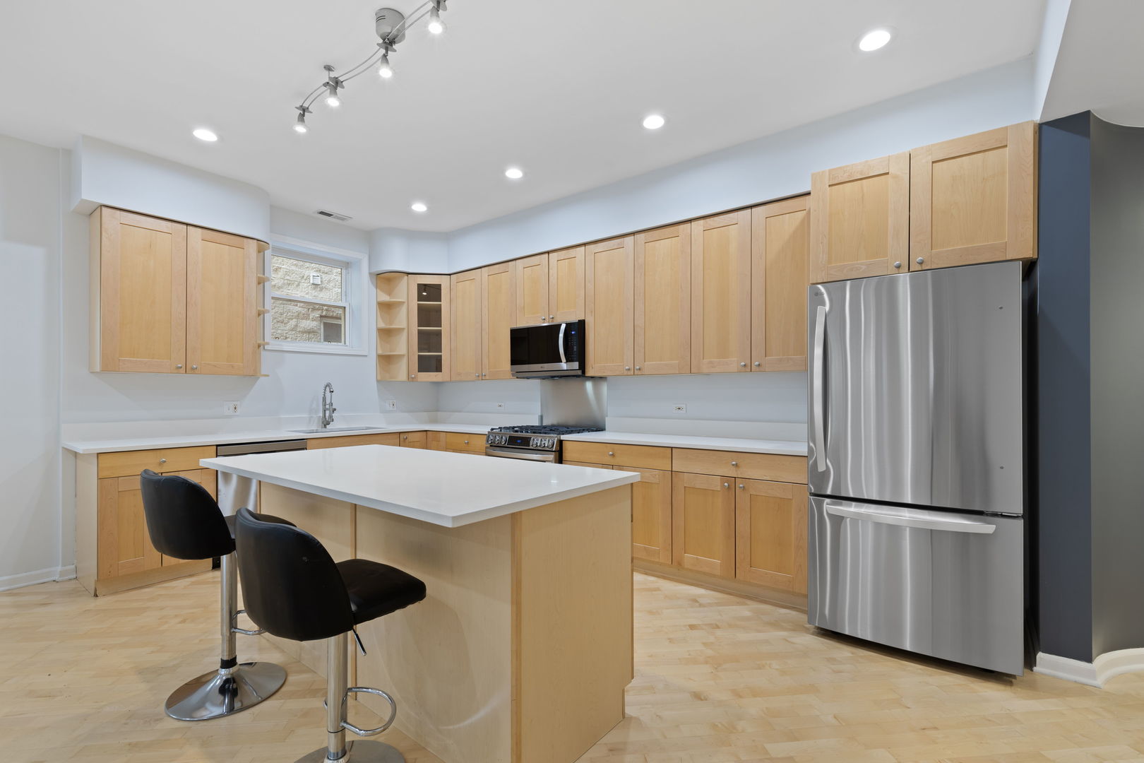 3976 S Ellis Avenue Unit: GS