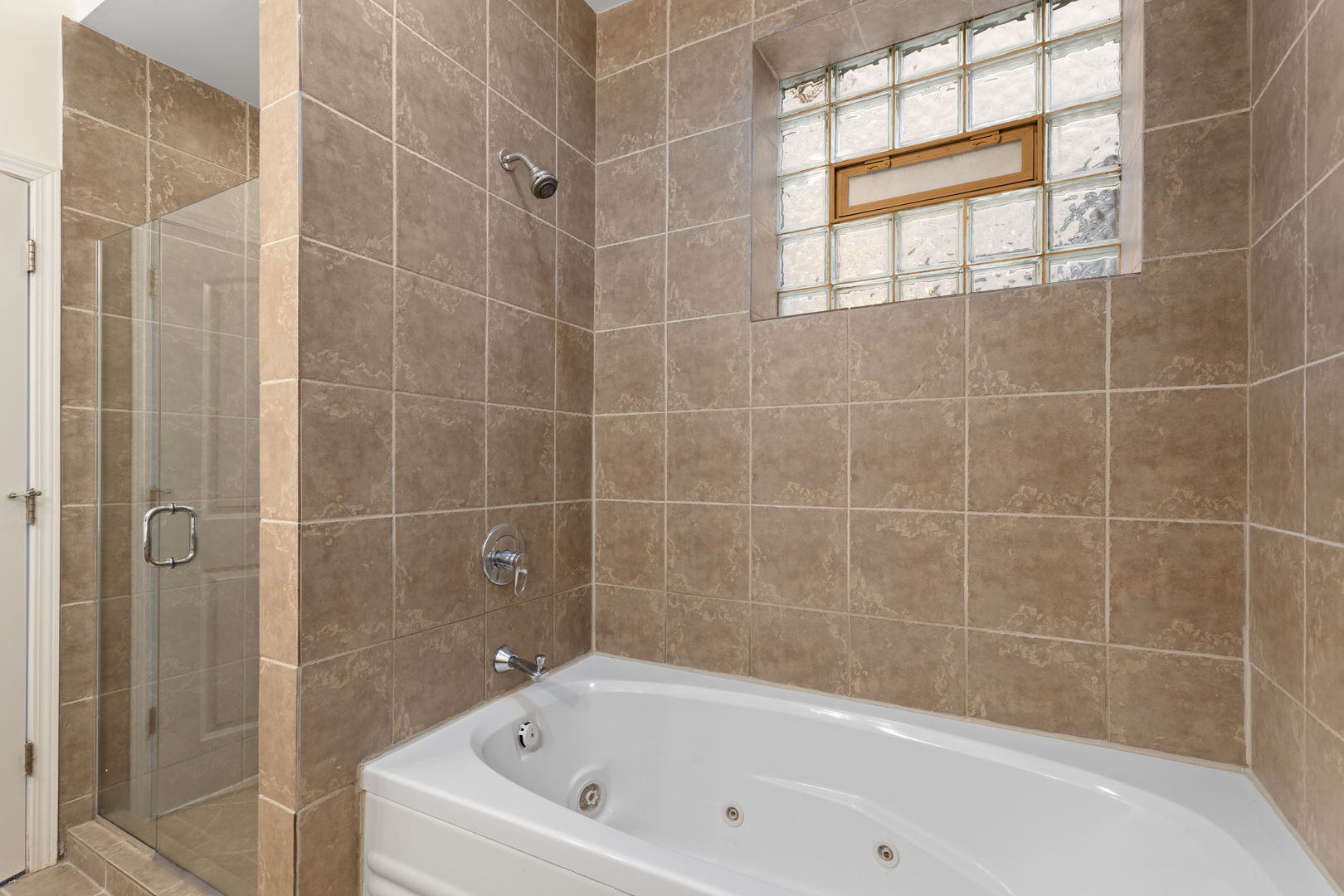 3976 S Ellis Avenue Unit: GS