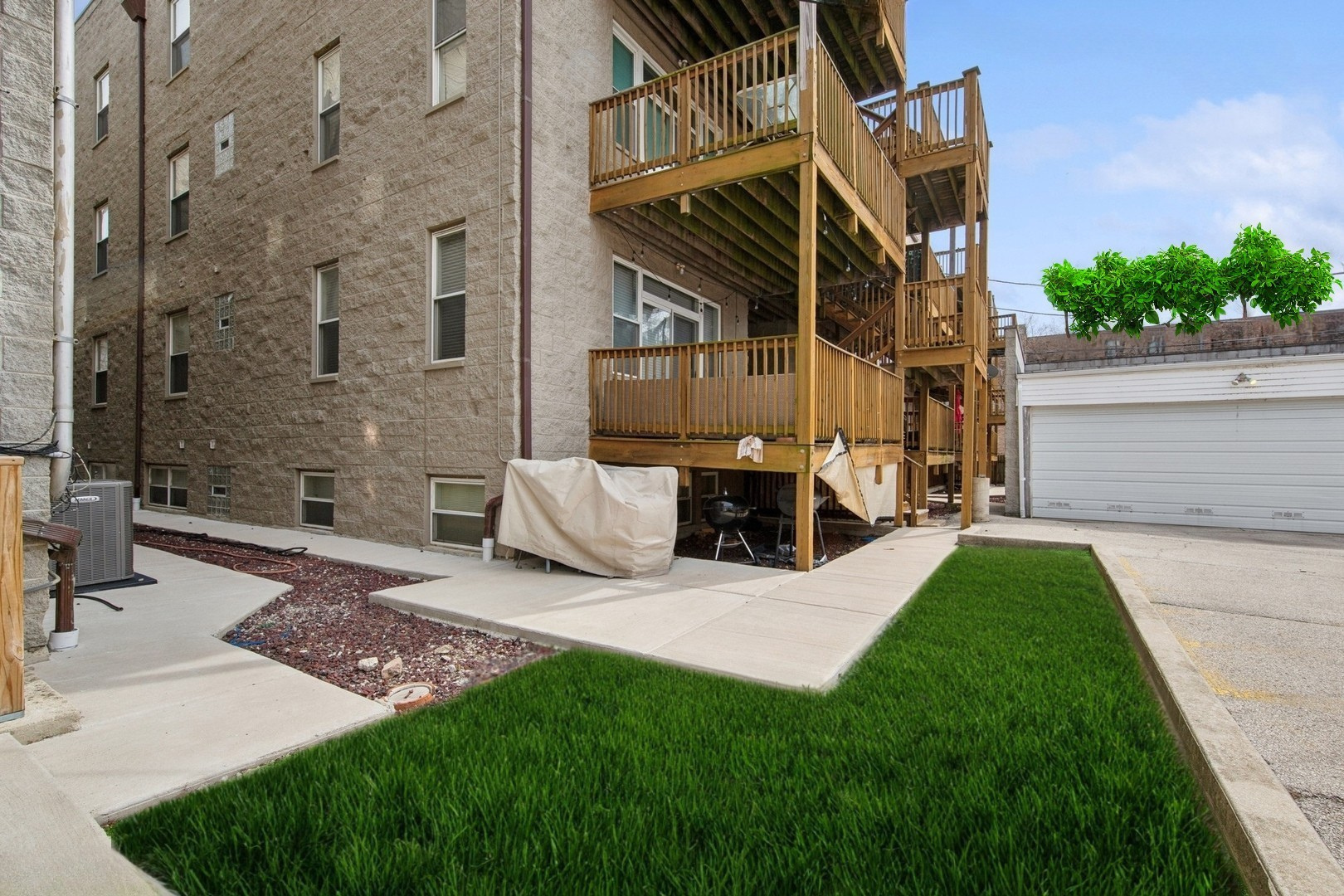 3976 S Ellis Avenue Unit: GS