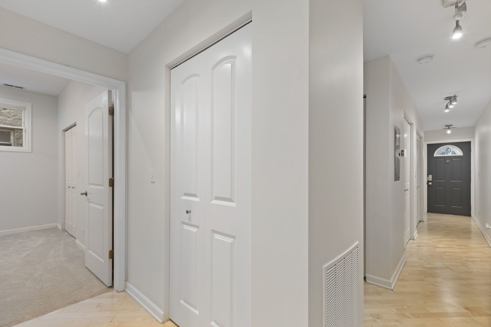 3976 S Ellis Avenue Unit: GS