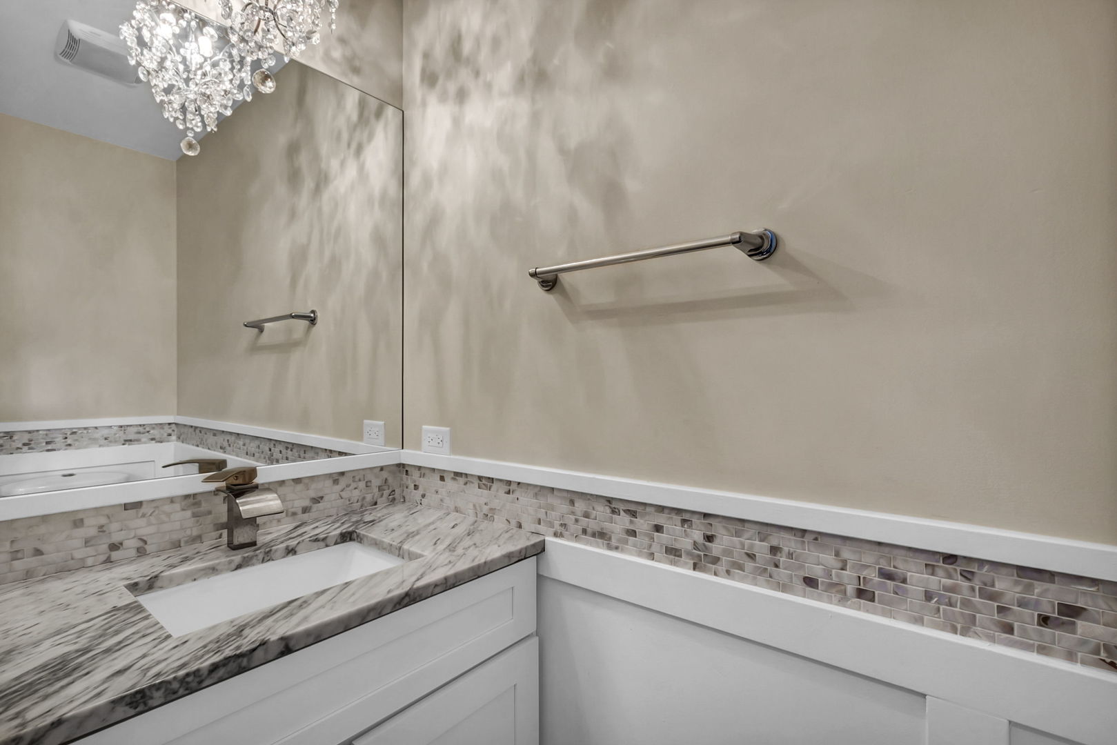 6612 S University Avenue