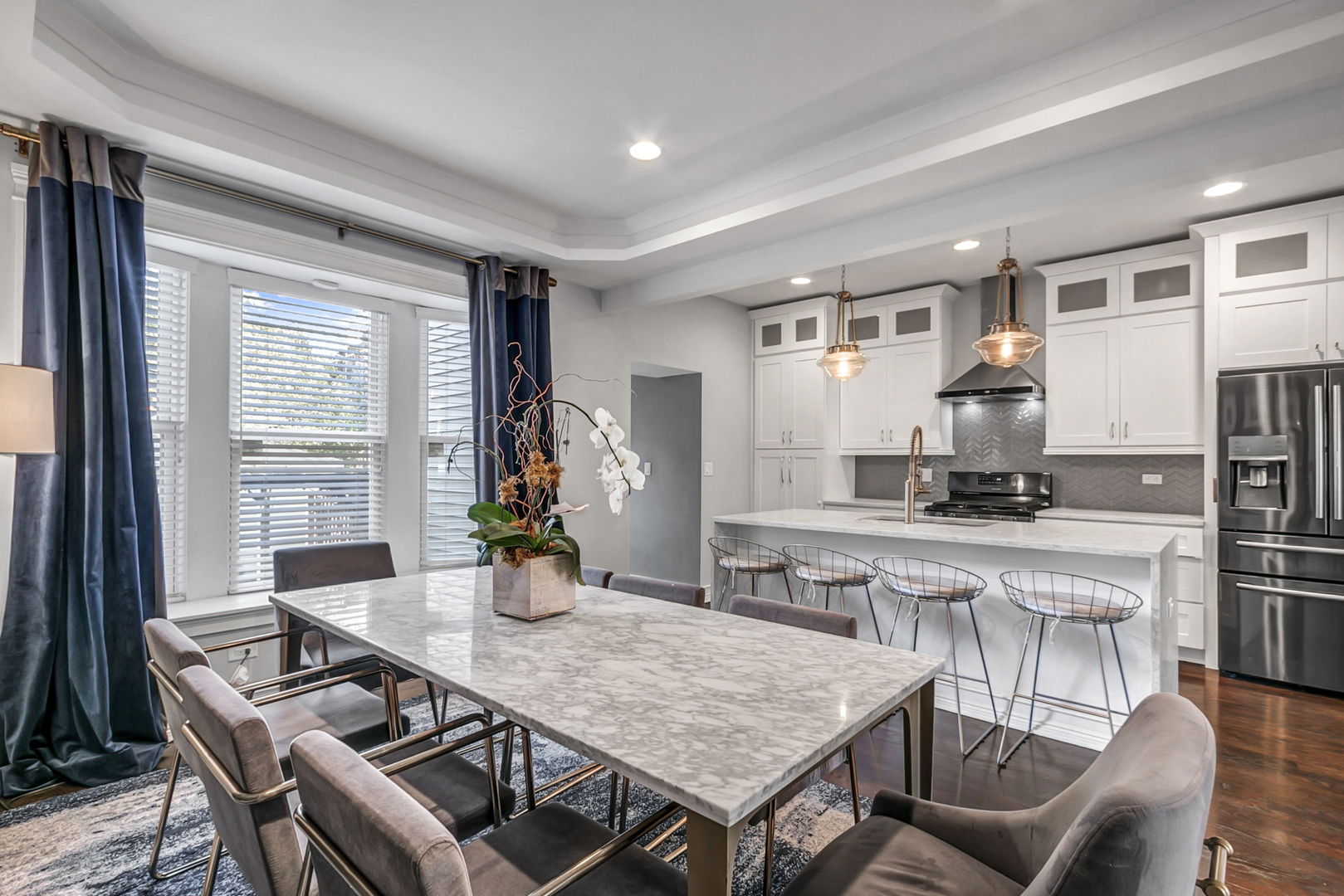 6612 S University Avenue