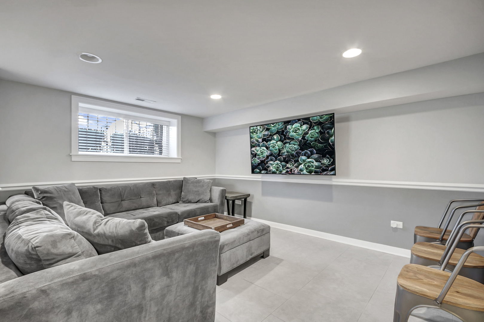 6612 S University Avenue