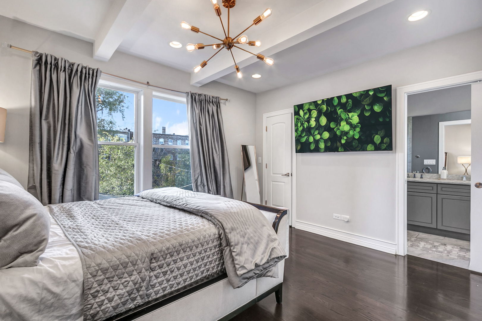 6612 S University Avenue