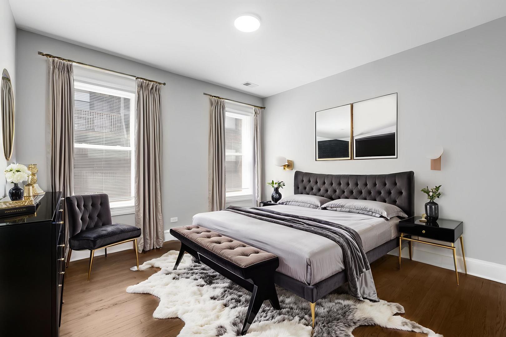 5722 S King Drive Unit: 2