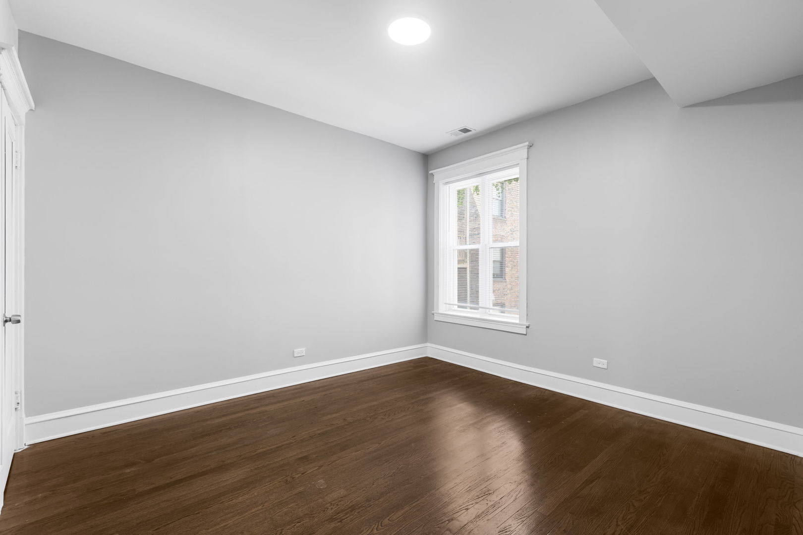 5722 S King Drive Unit: 2