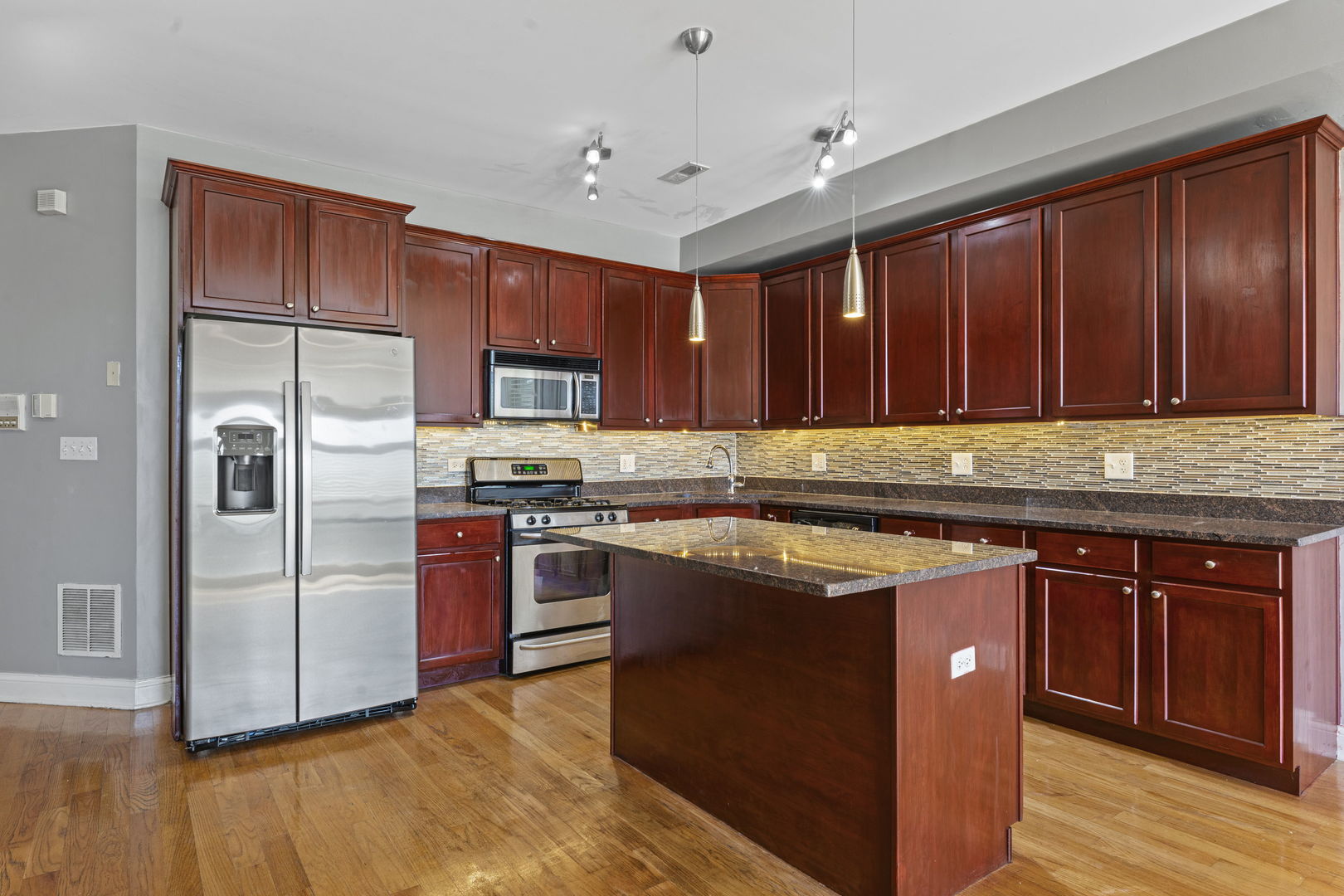 4532 S INDIANA Avenue Unit: 2N