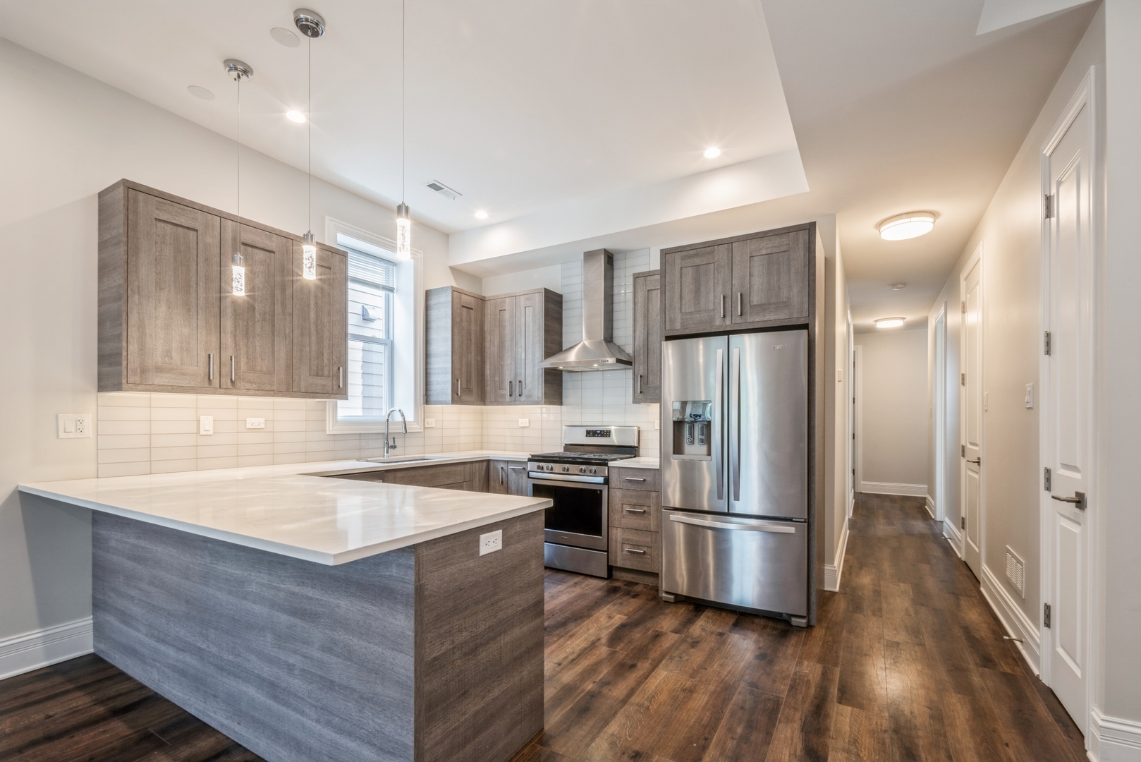 4830 S Saint Lawrence Avenue Unit: 1