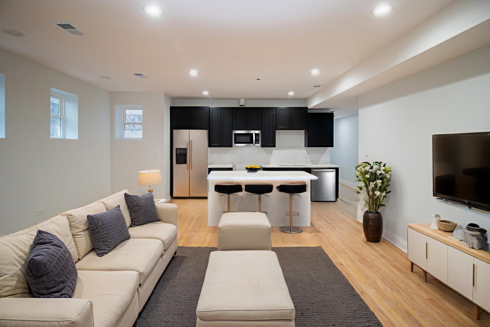 651 E Groveland Park Avenue Unit: 3W