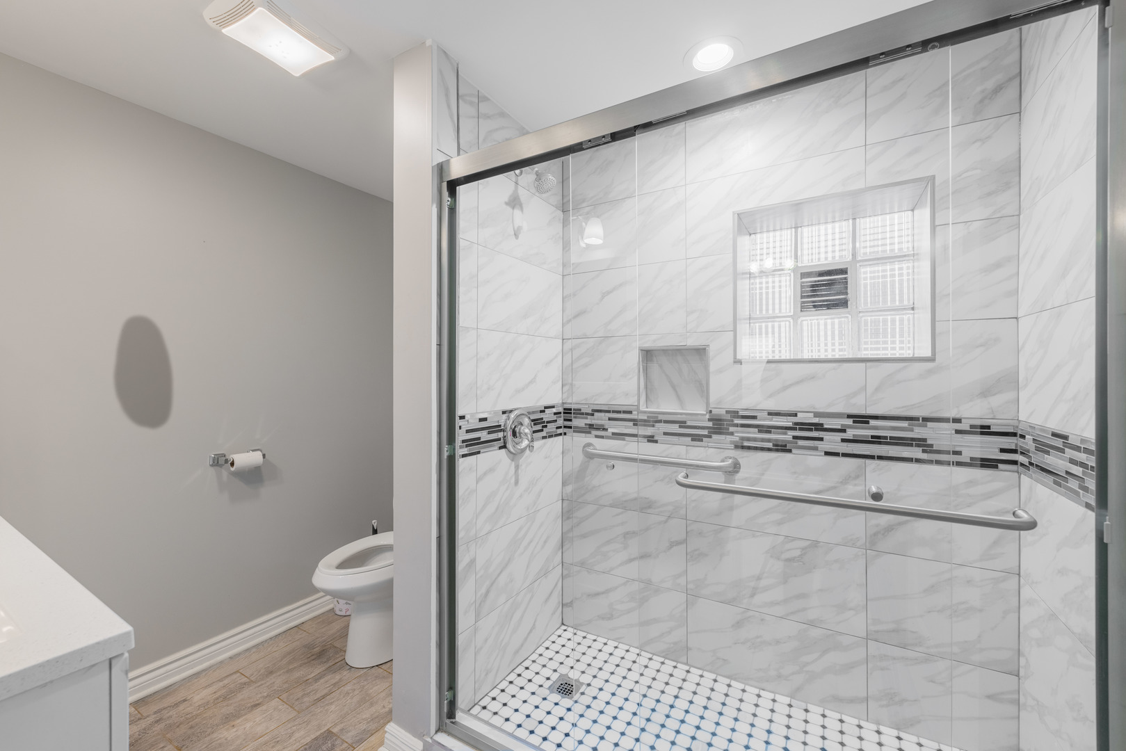 2879 S Throop Street