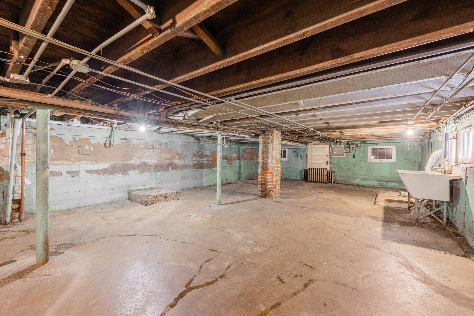 2879 S Throop Street